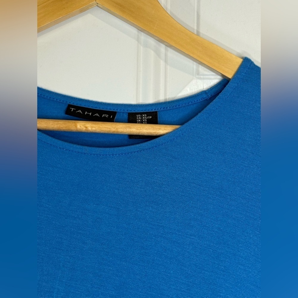 Tahari Blue Fitted Short Sleeve T-Shirt - Picture 2 of 3